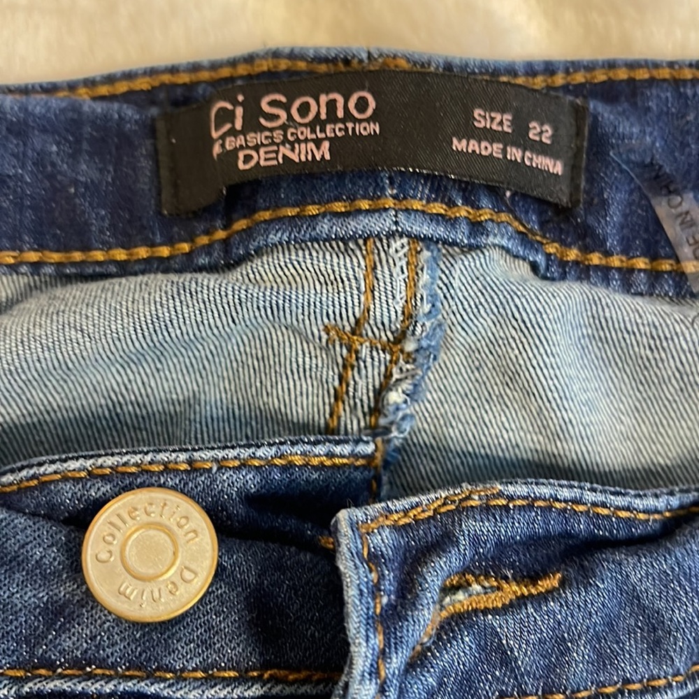 Jeans - Picture 2 of 4